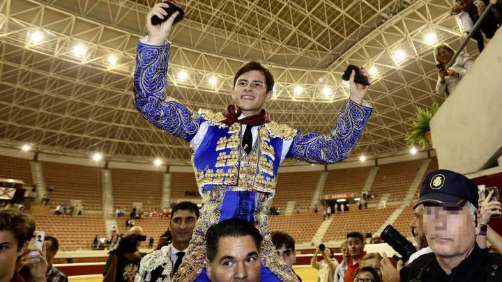 El torero aragonés Aarón Palacio sigue de dulce y triunfa en Logroño