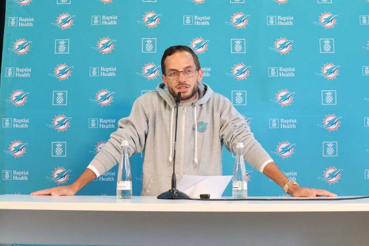 Mike McDaniel Gets $79.2M Tua Tagovailoa News as Dolphins QB Admits to Poor Performance As Dolphins faced a one-sided defeat against the Colts, both Head Coach Mike McDaniel and QB Tua Tagovailoa face