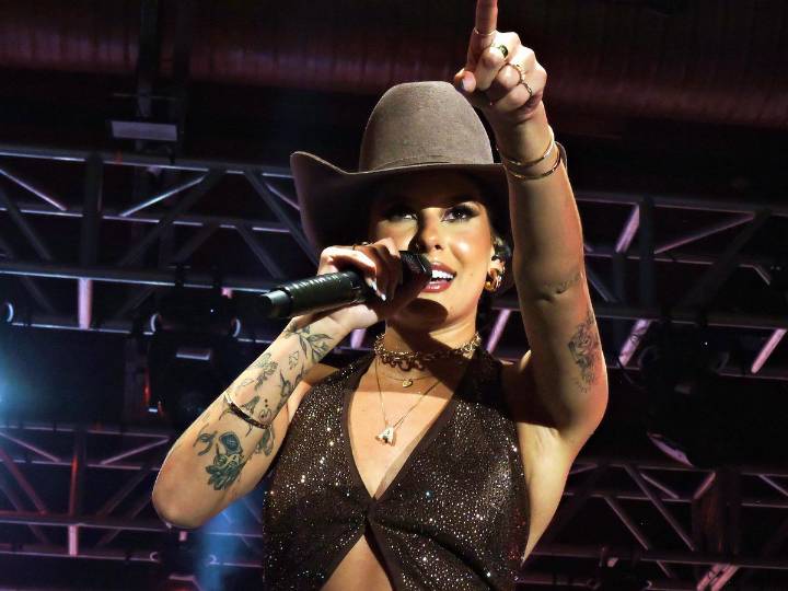 Who Is Ana Castela, Singing at Chiefs vs Chargers at Sao Paolo? All About Brazilian Anthem Singer’s Family, Husband, Net Worth & More Ana Castela is all set to take center stage at NFL’s first Brazil 