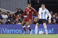La Vinotinto cayó ante la Albiceleste y se jugará su última...