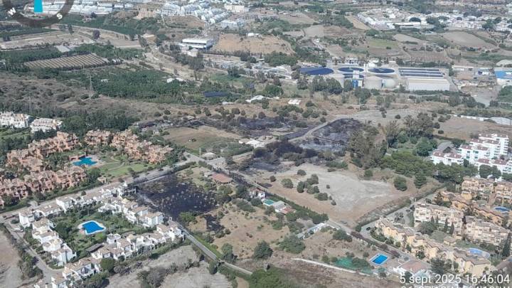 Estabilizados los incendios en Estepona y Mijas