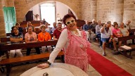 Almudena Suárez Cerviño, la mujer que lleva siete parroquias: «Empecé a predicar por convicción, y ahora también porque hay pocos curas»