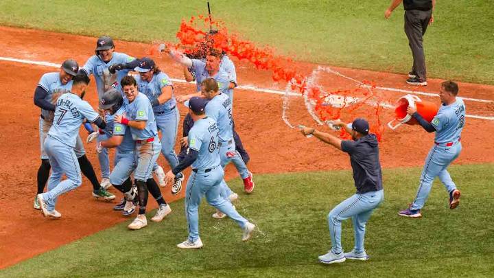 Comeback kings: Blue Jays make franchise history with latest walk