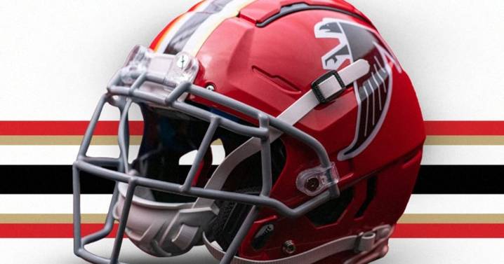 Falcons sign defensive lineman Sam Roberts off Panthers practice squad