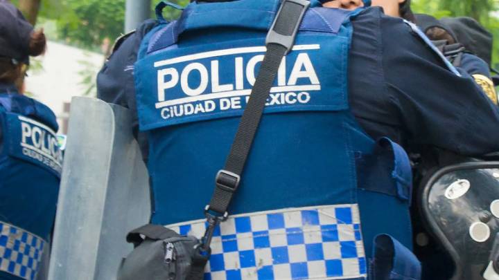 Asesinan a tiros al estilista mexicano Miguel de la Mora, conocido por trabajar con las cantantes Kenia Os y Ángela Aguilar