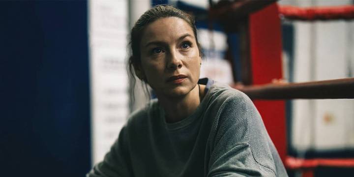 Caitriona Balfe on Getting Into the Ring With Orlando Bloom for ‘The Cut’: “They’re Two Disgusting Peas in the Same Pod”