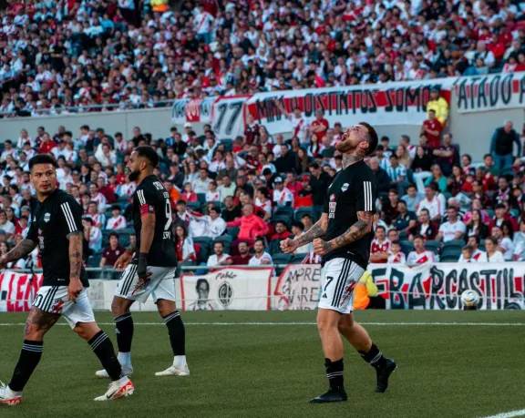 Liga Profesional: Deportivo Riestra le ganó 2-1 a River y es puntero de la Zona B
