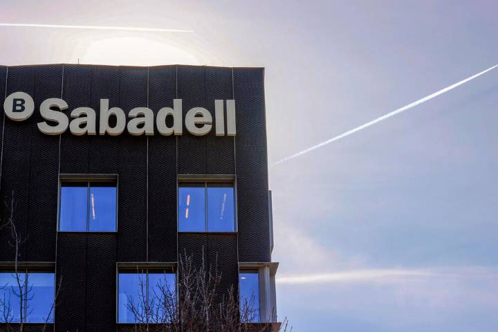 La prima negativa de la OPA de BBVA sobre Sabadell baja al 5,6%