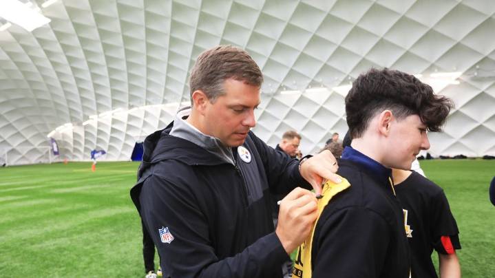 Ireland is home turf for Rooney family as Steelers lead NFL into Dublin game