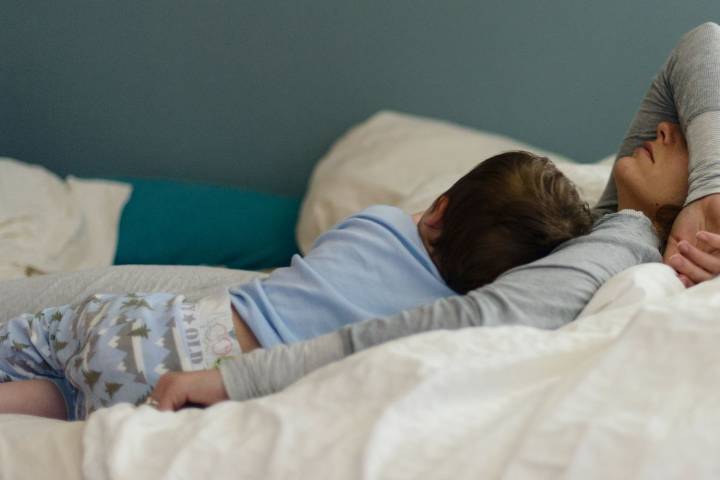 Mom Co-Sleeps with Baby, Husband Blames Her for Being 'Exhausted and Grumpy'