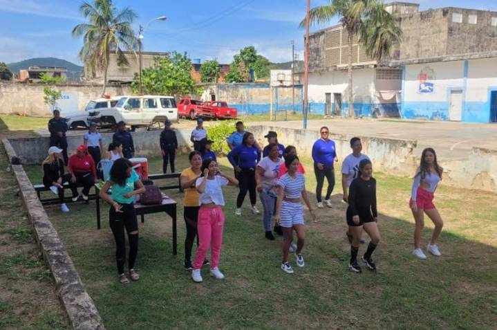 Jornada social benefició a mujeres recluidas en la sede de la Policía estadal en Bermúdez