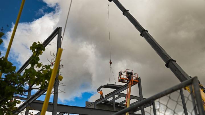 Critics say Lansing's new bidding rules will drive up costs for taxpayers