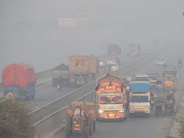 Children, elderly at highest risk as Lahore's air turns toxic