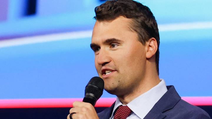 Quién era Charlie Kirk, el líder ultraderechista proarmas asesinado de un disparo