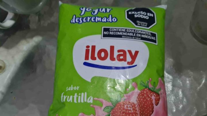 Con un sachet de yogur vacío, una toalla vieja y retazos de tela, hacé estos divinos baberos para regalar o vender