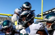 Una heroicidad de Davis rescata a los Philadelphia Eagles