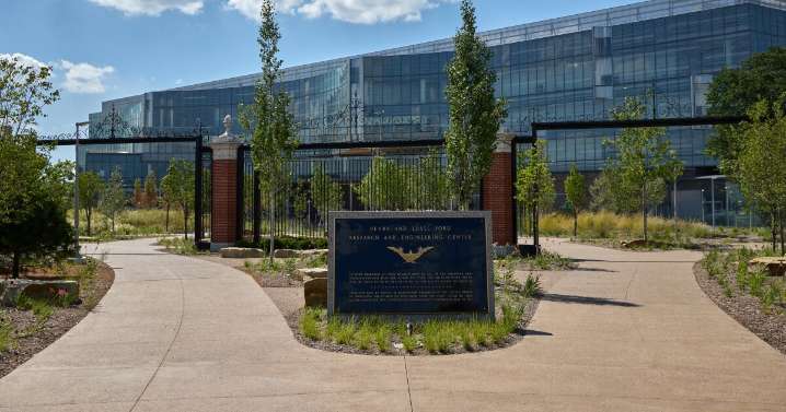 Ford announces move to new headquarters, Glass House to be demolished