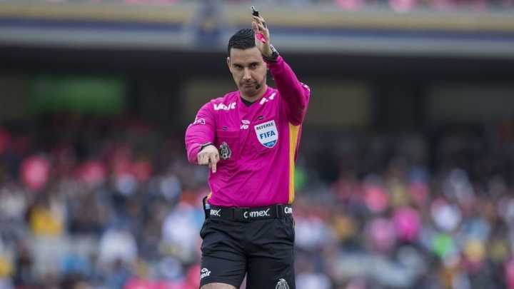América vs Pumas ¿Quién Es el Árbitro que Pitará el Partido de la Liga MX 2025?