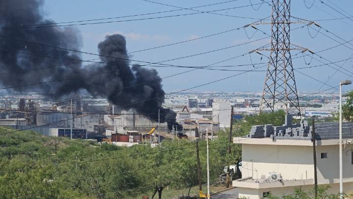 Captan momento de la explosión e incendio en fábrica de San Nicolás, Nuevo León
