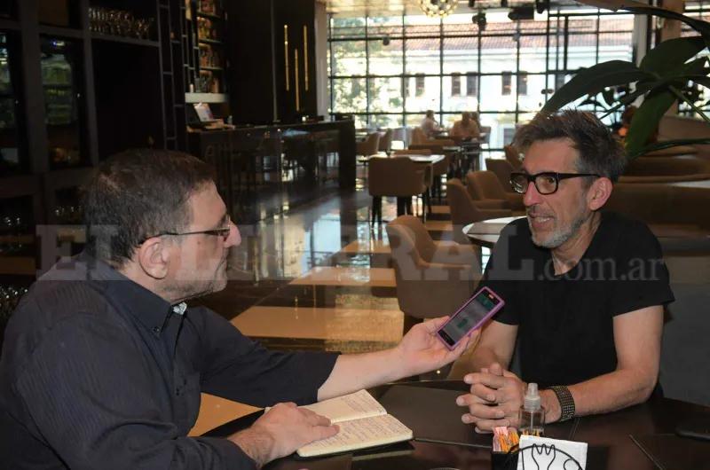 Diego Frankel presenta su libro en la Feria del Libro y habla de su reencuentro con La Portuaria