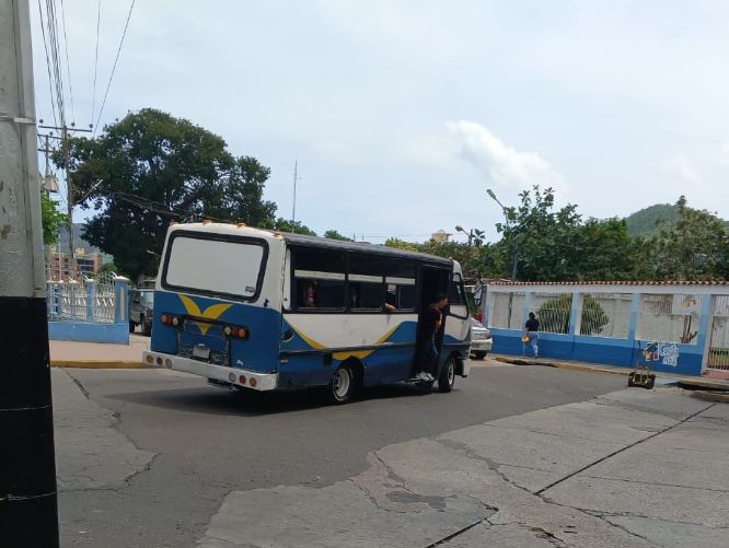 Aumento del pasaje genera opiniones divididas en el municipio Guanta (+Fotos)