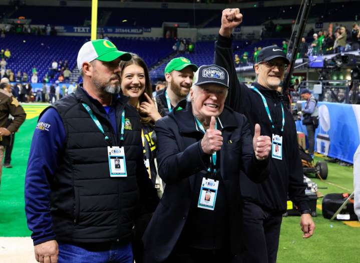 Phil Knight and the unspoken race against time for ‘best ever’ Oregon football team