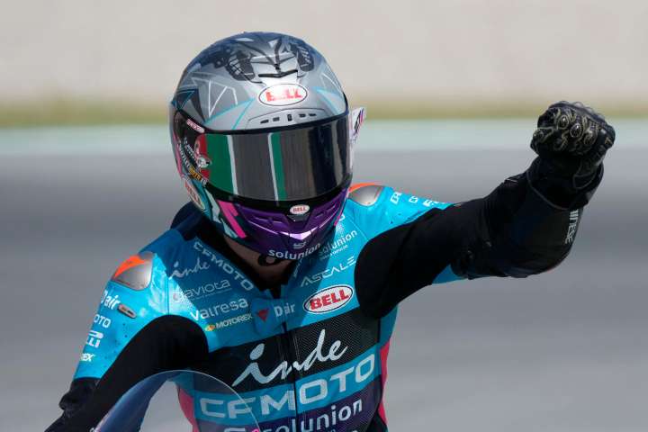 El español Daniel Holgado, primera 'pole position' y nuevo récord en Moto2