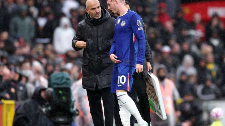 Cole Palmer injury news — Chelsea star subbed off after 20 minutes vs Manchester United