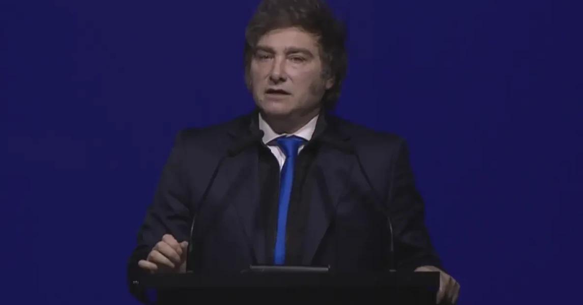 Milei bajo seria amenaza: Paliza electoral en Argentina hace tambalear su gobernabilidad y le da oxígeno al peronismo