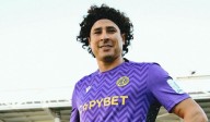 Guillermo Ochoa ya luce el uniforme del AEL Limassol de Chipre
