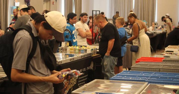 Trading card showcase draws collectors in Martinsburg