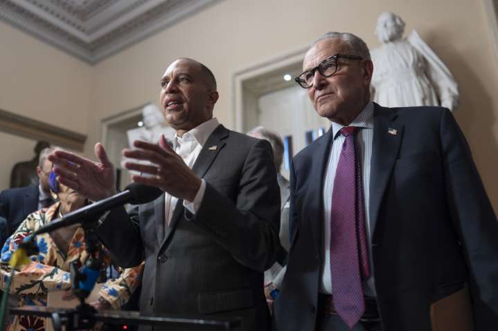 Democrats demand meeting with Trump as federal shutdown looms
