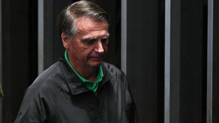 Defensa de Bolsonaro pide su absolución por golpismo en Brasil antes de veredicto