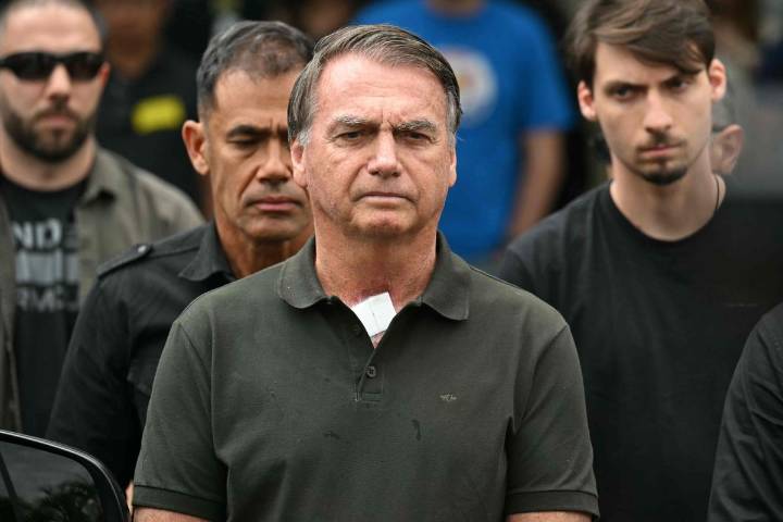 Jair Bolsonaro deja prisión domiciliaria para acudir a cita médica