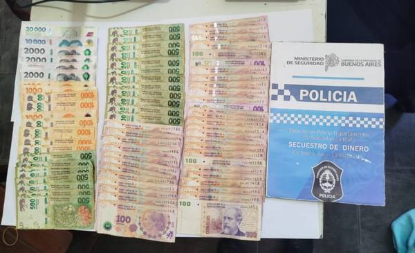 Motochorros sembraron terror en una reconocida panadería de La Plata