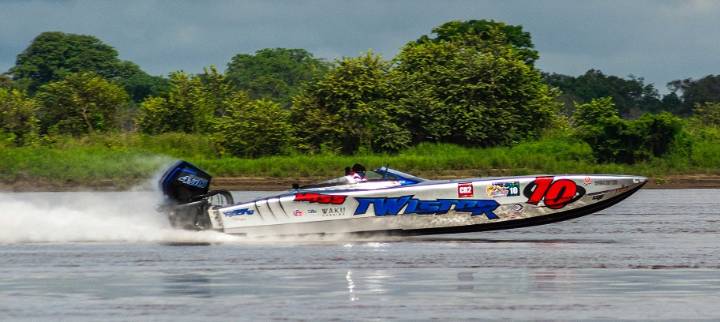 A bordo de Miss Twister: Alexander Castillo ganó de la etapa...