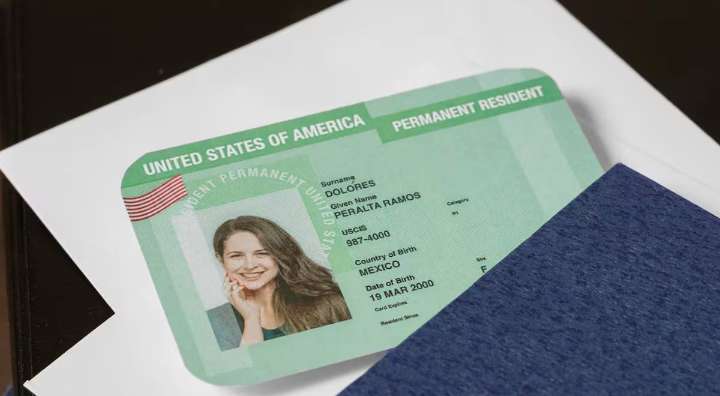 Alerta inmigrante: este es el TIEMPO estimado para recibir tu GREEN CARD, según USCIS
