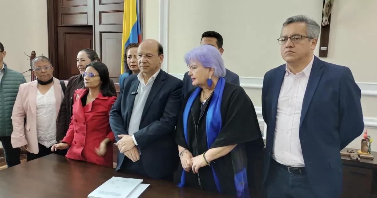 Gobierno accedió a bajar el monto del Presupuesto para 2026 en $10 billones