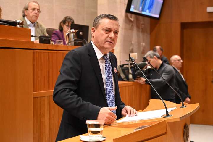 El PSOE critica las ausencias, los incumplimientos y la falta de gestión de Azcón
