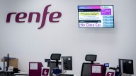 La falta de presupuestos bloquea la negociación salarial en Renfe y enciende a los sindicatos