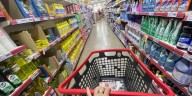 Jubilados: paso a paso para sumar intereses y ahorrar en supermercados desde este mes