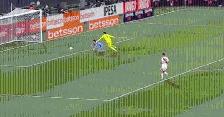 Pedro Gallese y su irresponsable 'canchereada' que casi termina en gol de Uruguay: Perú se salvó de milagro