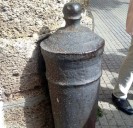 El Ayuntamiento inicia una campaña de restauración y conservación de los guardacantones