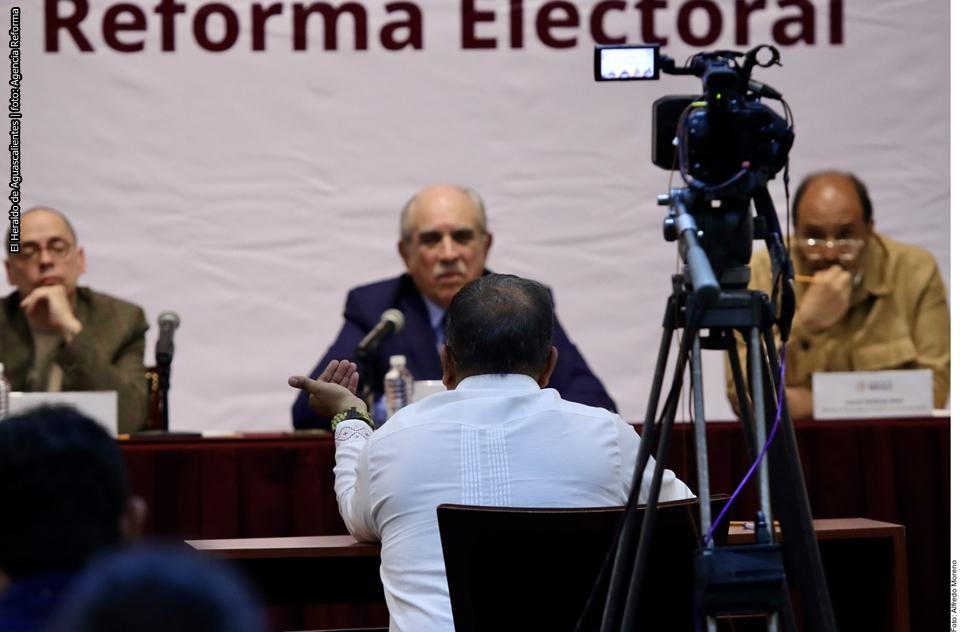 Reviven Plan A de AMLO al abrir foros de reforma electoral