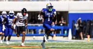 Tawee Walker scores go-ahead TD with 29 seconds left and Cincinnati defeats Kansas 37