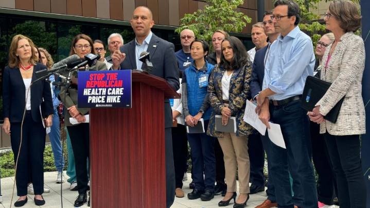 House minority leader visits Bellevue, blasts 'Big Beautiful Bill'