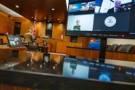 Suspect left note saying he planned to kill Charlie Kirk, later confessed in texts, prosecutor says