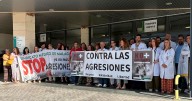 Una mujer amenaza con darle un puñetazo a una doctora en las urgencias del hospital de Antequera