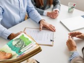 ¿Cómo se paga la disponibilidad en Colombia? Condiciones y restricciones según tipo de contratación