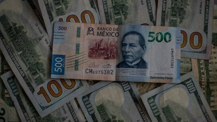 Peso arranca la semana cotizando 18.36 unidades por dólar, su mejor nivel en 14 meses